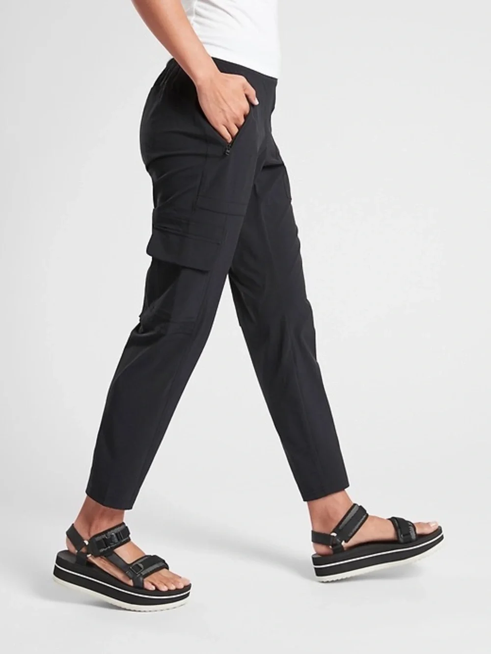 ATHLETA Chelsea Cargo Pants In Black
